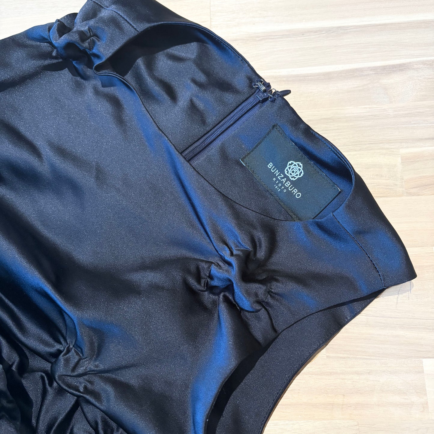 Sleeveless Dress with Poco-Poco Shibori