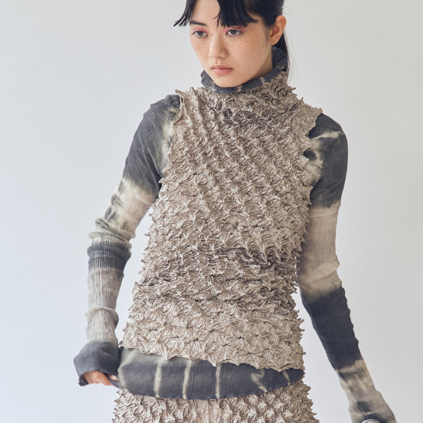 Spiky Shibori Sleeveless Turtleneck Top - Satin