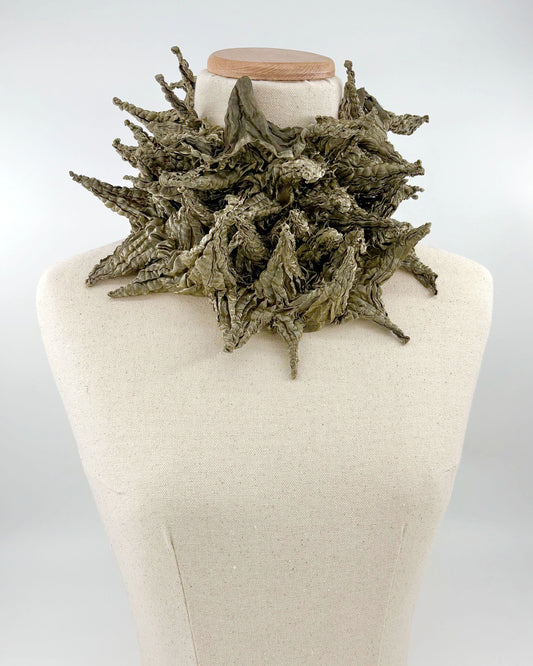 Medium Bai Shibori Necklace