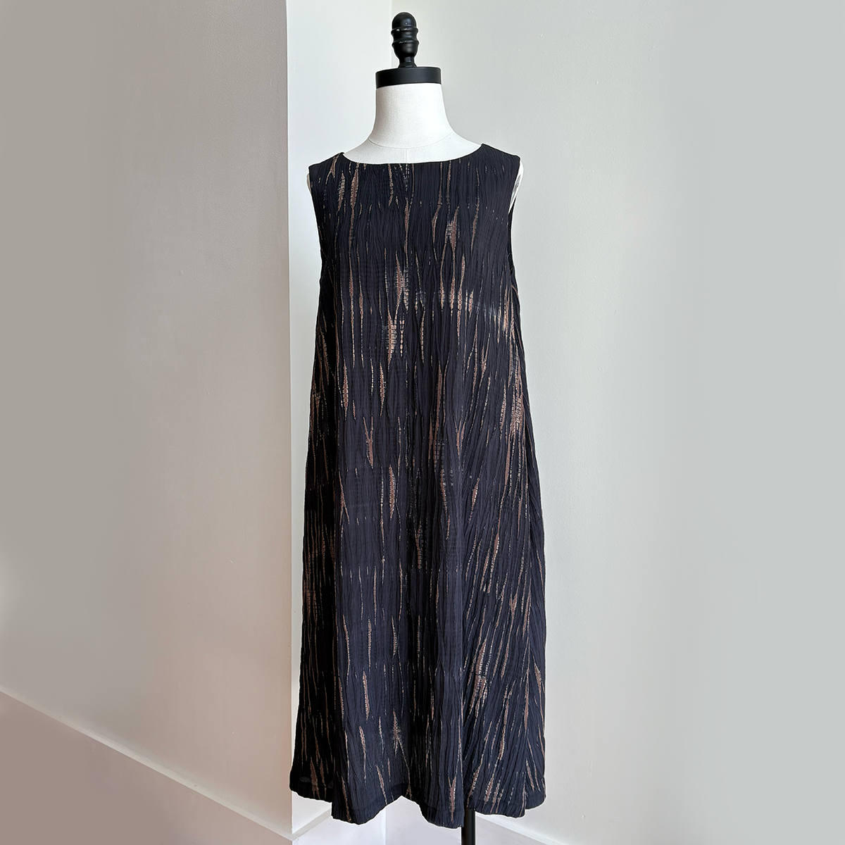 Sleeveless Silk Dress with Tesuji Shibori