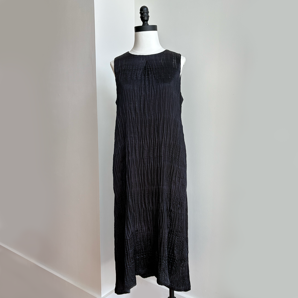 Sleeveless Silk Dress with Tesuji Shibori