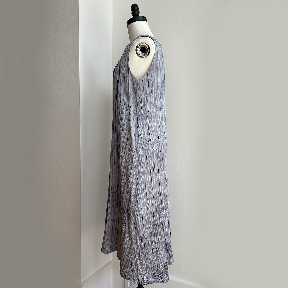 Sleeveless Silk Dress with Tesuji Shibori