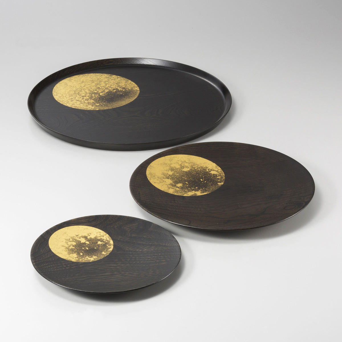 OBOROZUKI Gold Leaf Lacquerware Plate - L