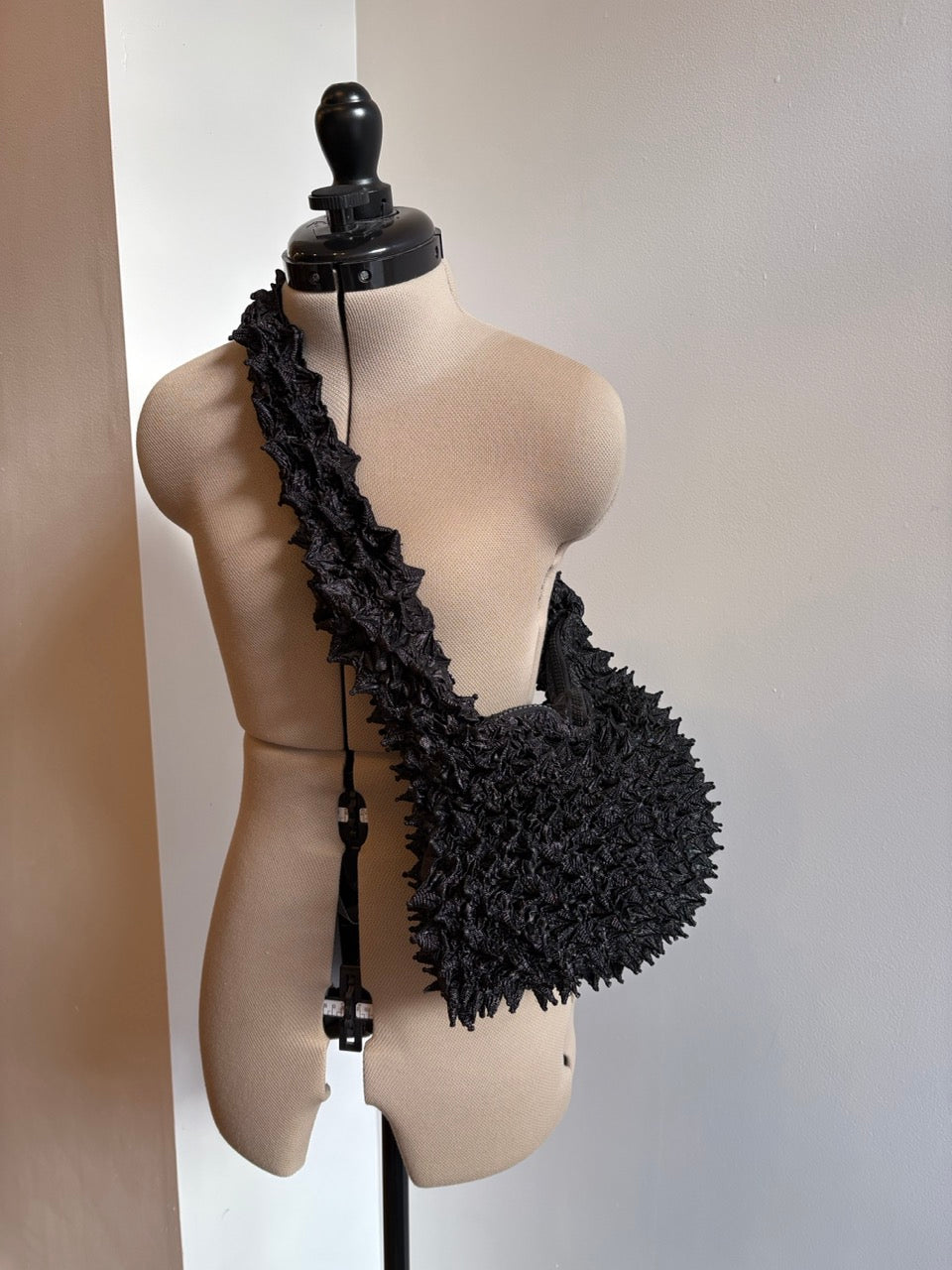 Spiky Shibori Medium Crossbody Bag - Metallic